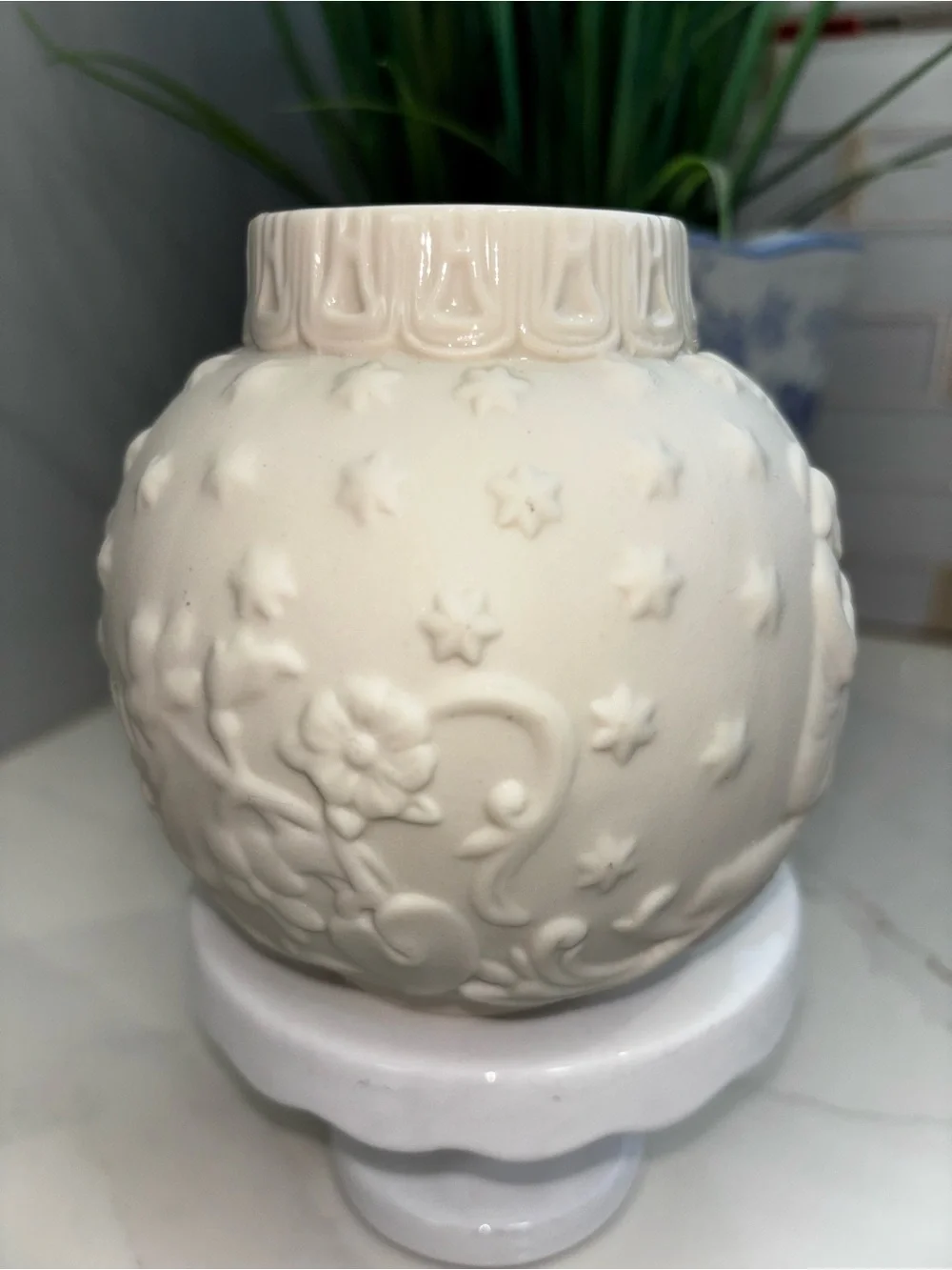 Lenox Ornamental Glow Ivory Porcelain Nativity Snowflake Votive Candle Holder